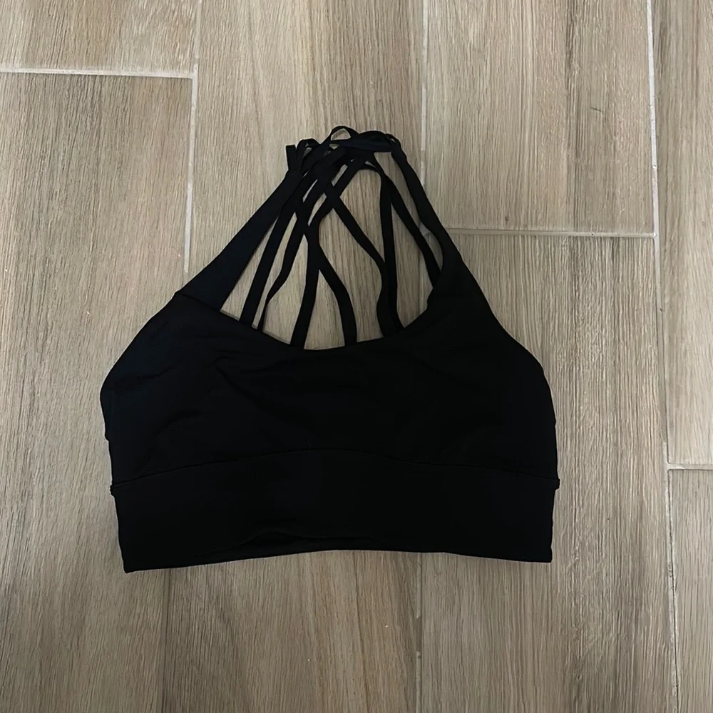 Lululemon sports bra - Picture 1 of 3